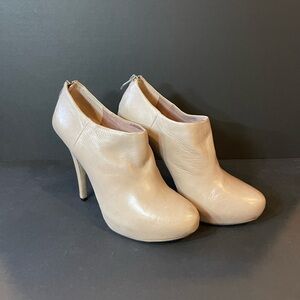 Vince Camuto Tan Heeled Boots